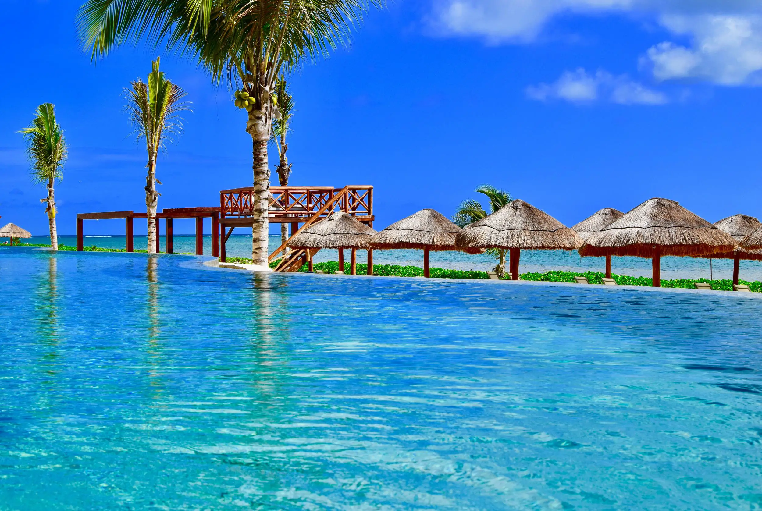8 Best Cancun All Inclusive Family Resorts with Water Parks - Families Will Love